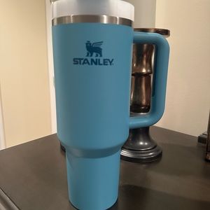 40oz light blue Stanley cup